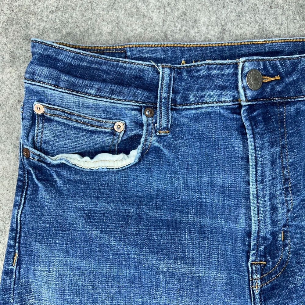 American Eagle Jeans Mens 33x32 Original Taper Blue‎ Distressed Stretch Denim - Picture 3 of 14